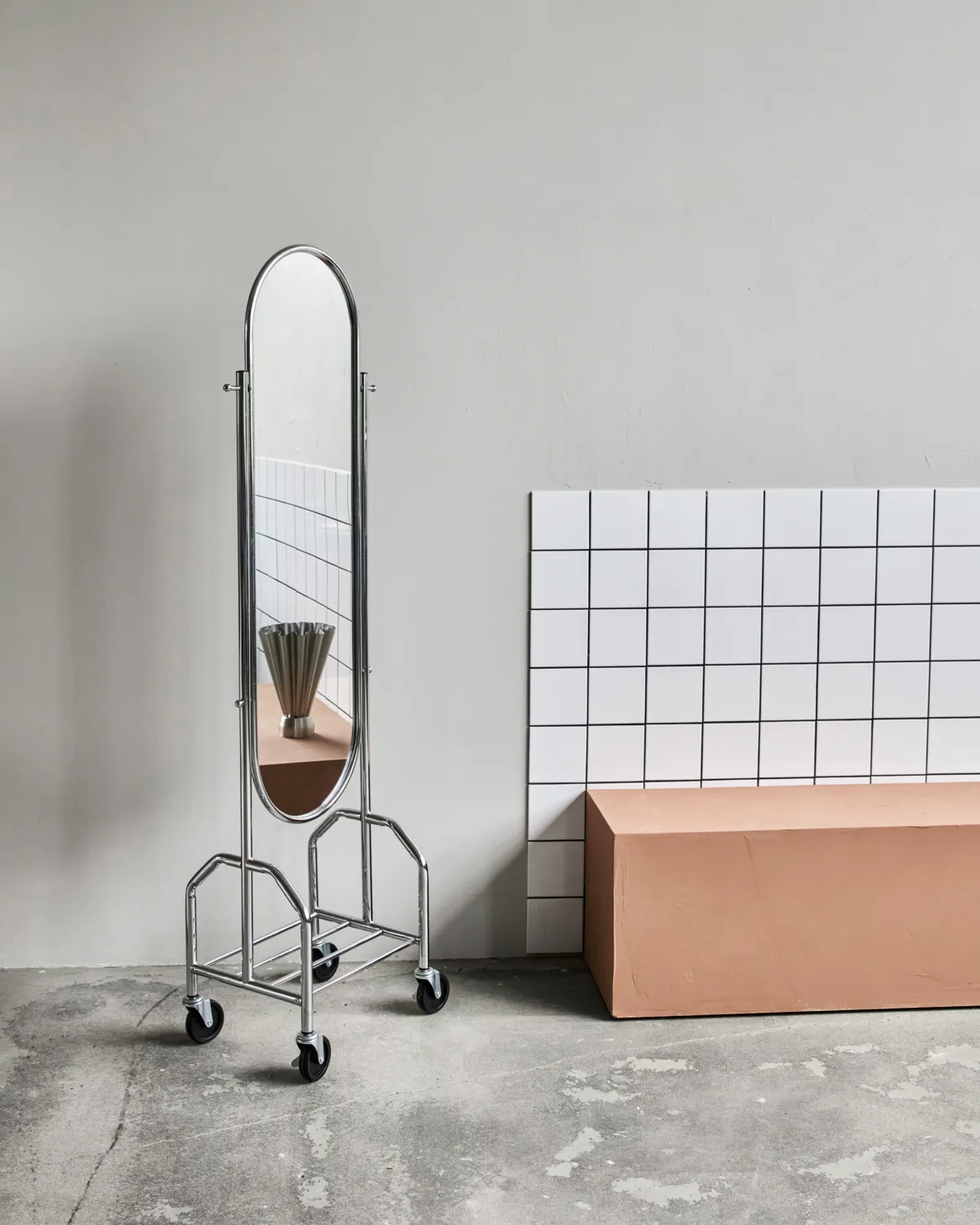 Lustro podłogowe Image, Srebrne wykończenie, 53,5x35,5x179,5 cm House Doctor