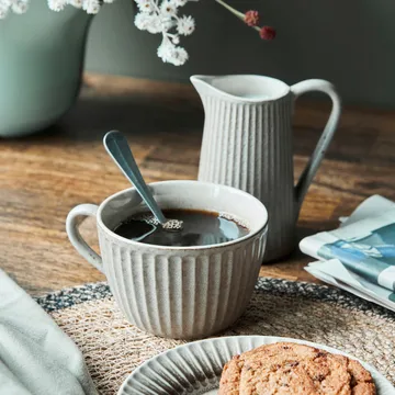 Pleat kubek 340 ml - Szaro-brązowy - House Doctor