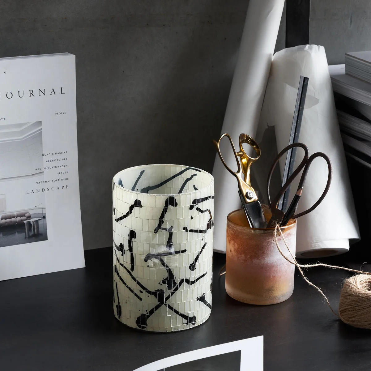 Podstawka na tealighty Vana Ø13 cm, Czarny House Doctor