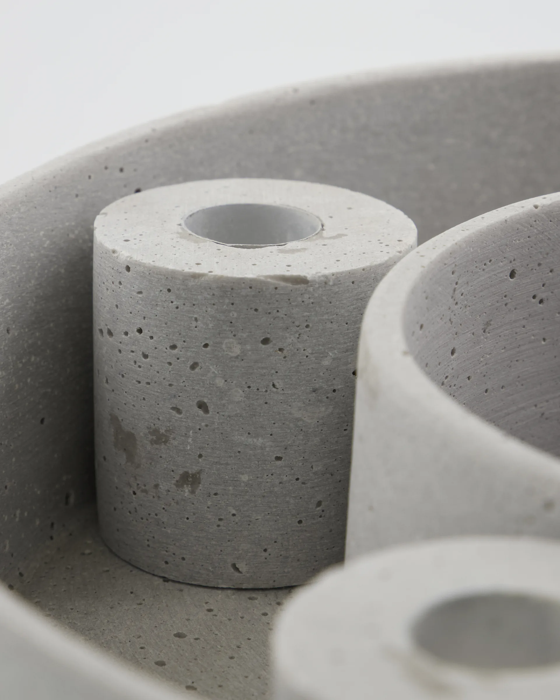 Świecznik The Ring, Grey House Doctor