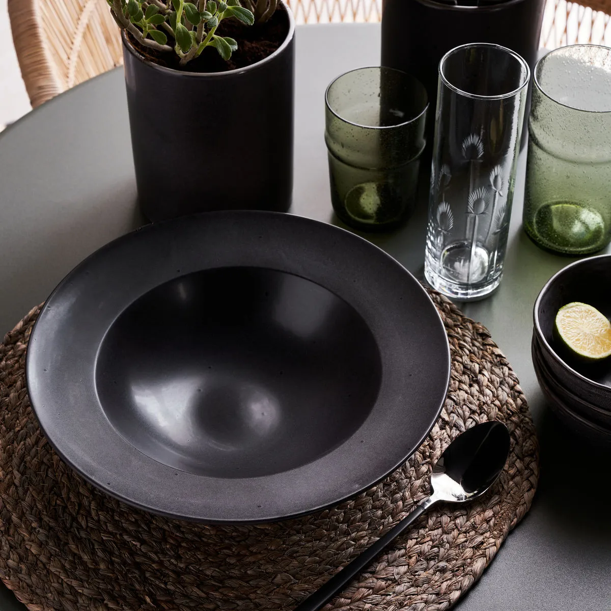 Talerz do makaronu Rustic Ø26 cm, Ciemnoszary House Doctor