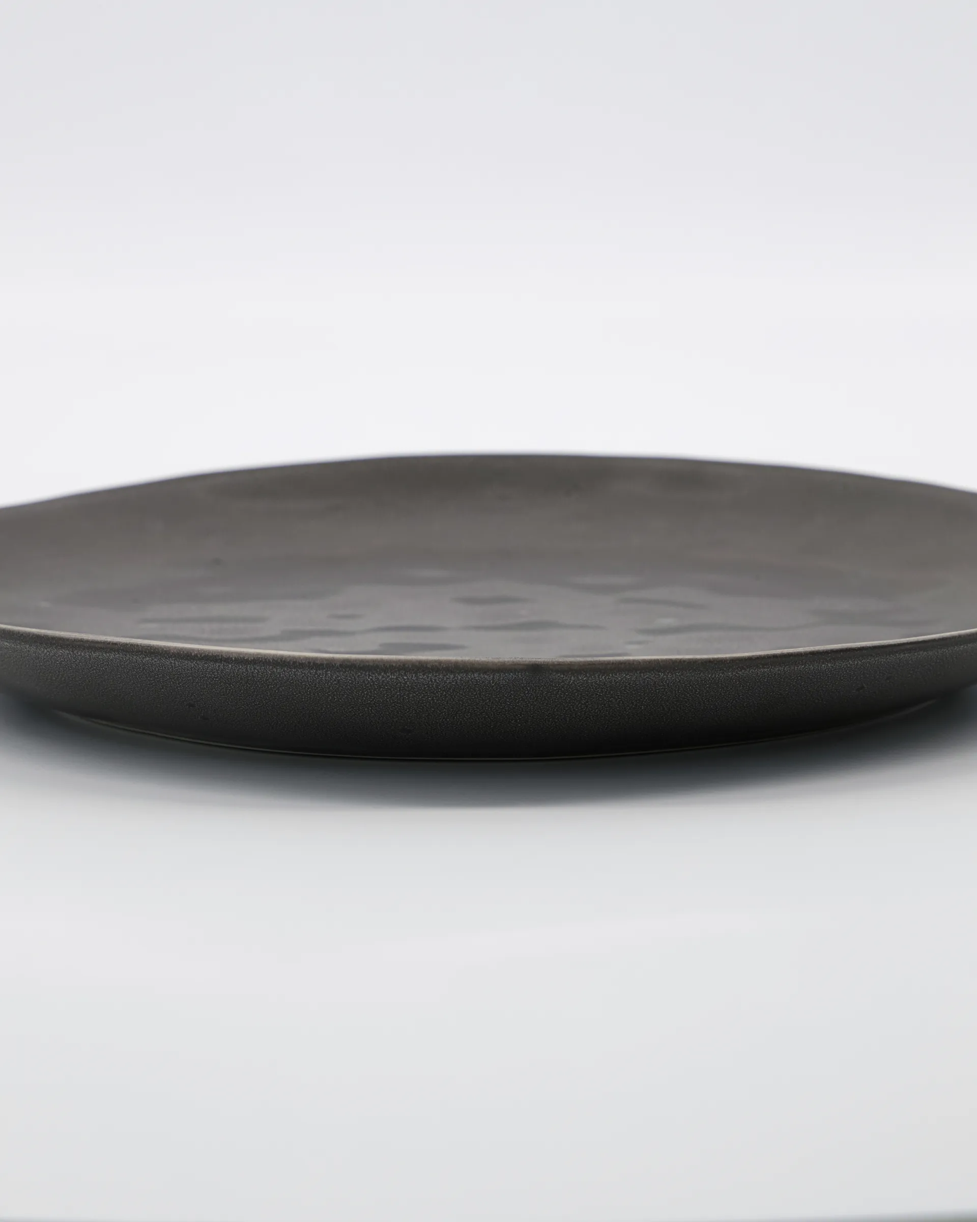 Talerz obiadowy Rustic Ø27,5 cm, Ciemnoszary House Doctor