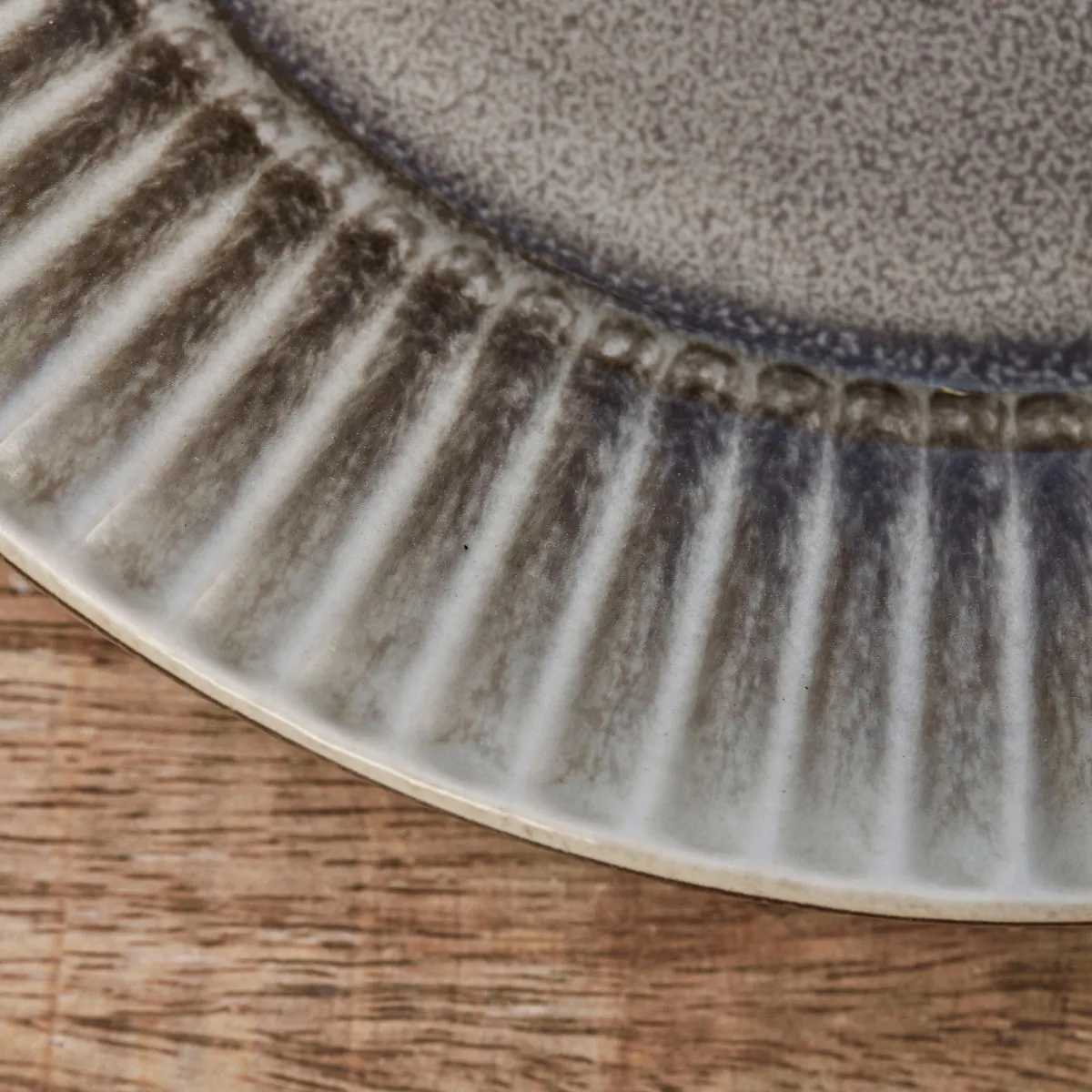 Talerz Pleat Ø22 cm, Szaro-brązowy House Doctor