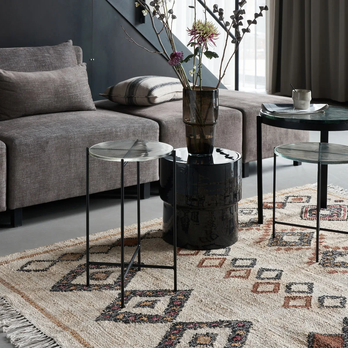 Tamu stolik Ø32x50 cm, Czarny-szkło House Doctor