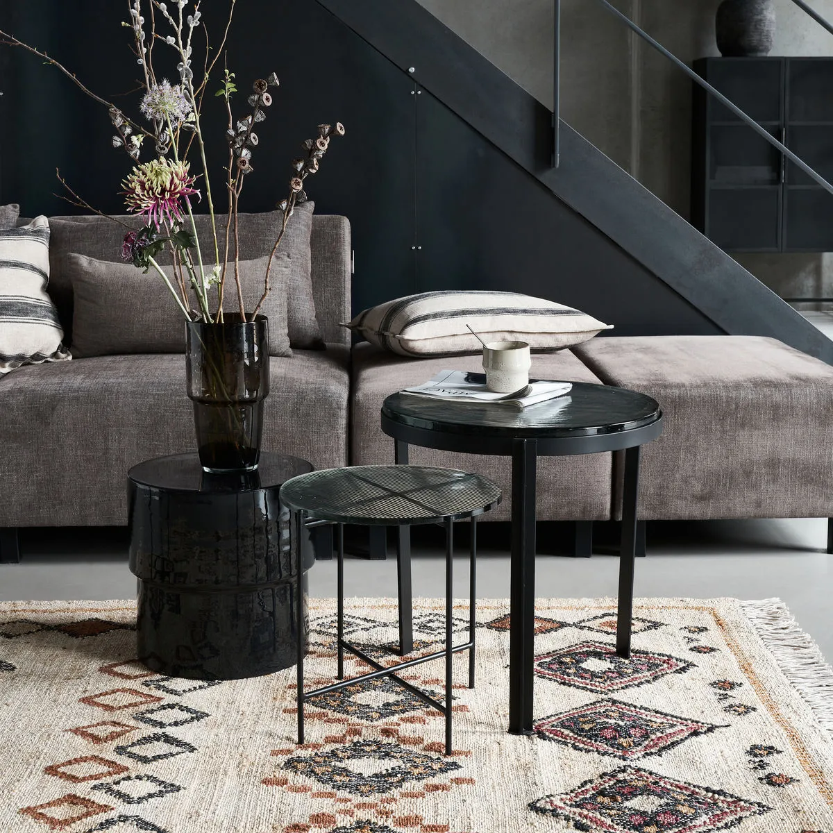 Tamu stolik Ø40x40 cm, Czarny-szkło House Doctor