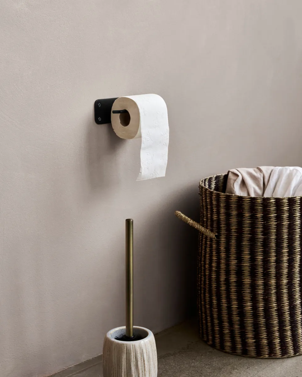 Uchwyt na papier toaletowy Pati, Czarny House Doctor