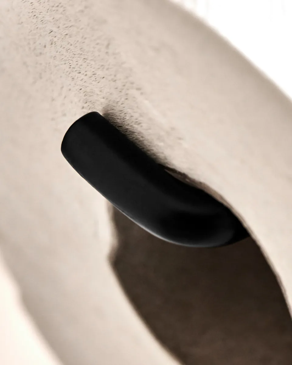 Uchwyt na papier toaletowy Pati, Czarny House Doctor