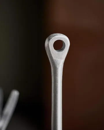 Uchwyt na ręczniki papierowe Eden - Szczotkowane w kolorze srebra, 35,5 cm - House Doctor