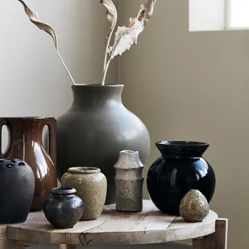 Varios wazon 19 cm - Czarny - House Doctor