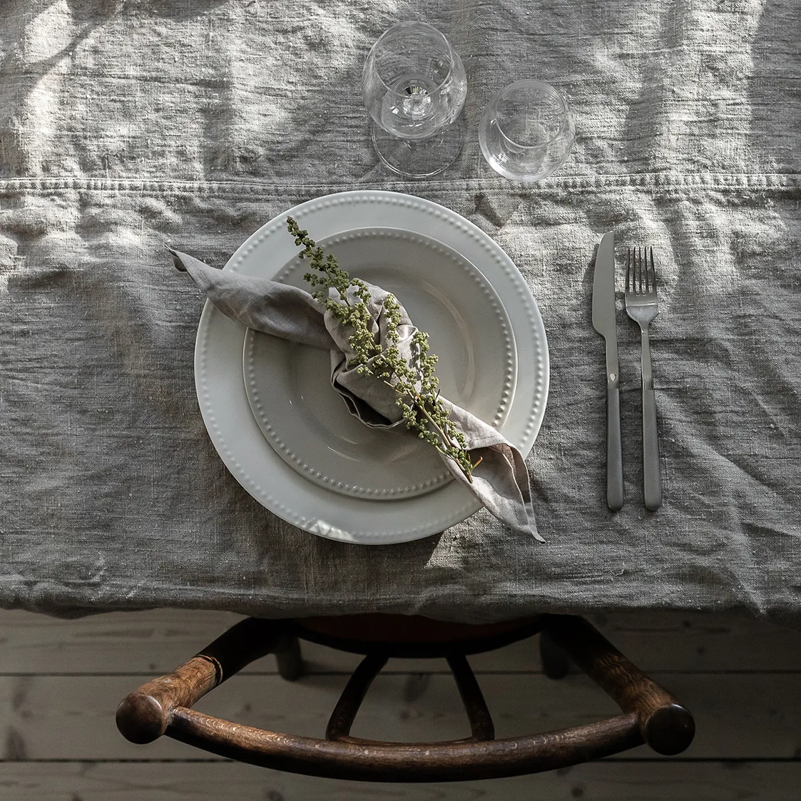 Essence & Dots zestaw startowy do kolacji 32 elementów - Kremowobiały Iittala