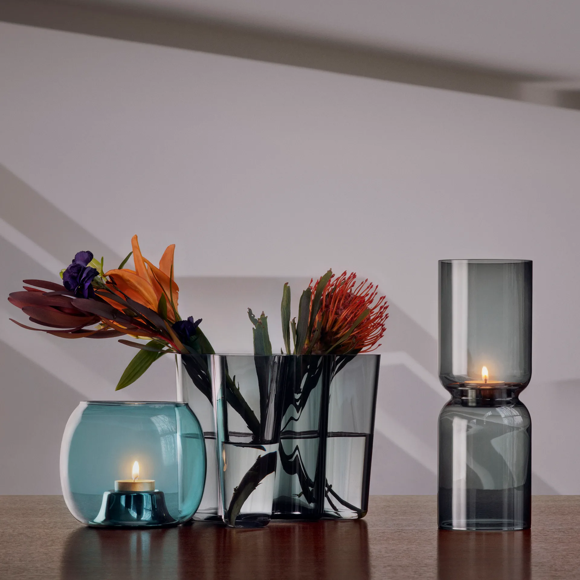 Lantern lampion 25 cm, Ciemno szary Iittala