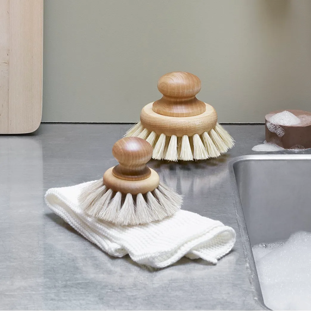 Szczotka do naczyń Iris okrągła, brzoza olejowana Iris Hantverk