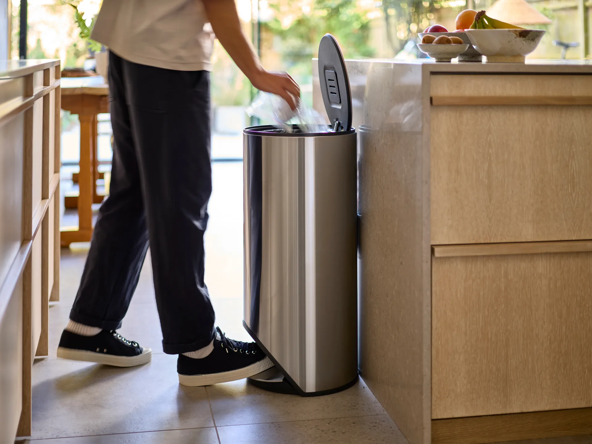 Joseph Joseph Arc kosz na śmieci pedałowy 30 L, Stainless steel Joseph Joseph