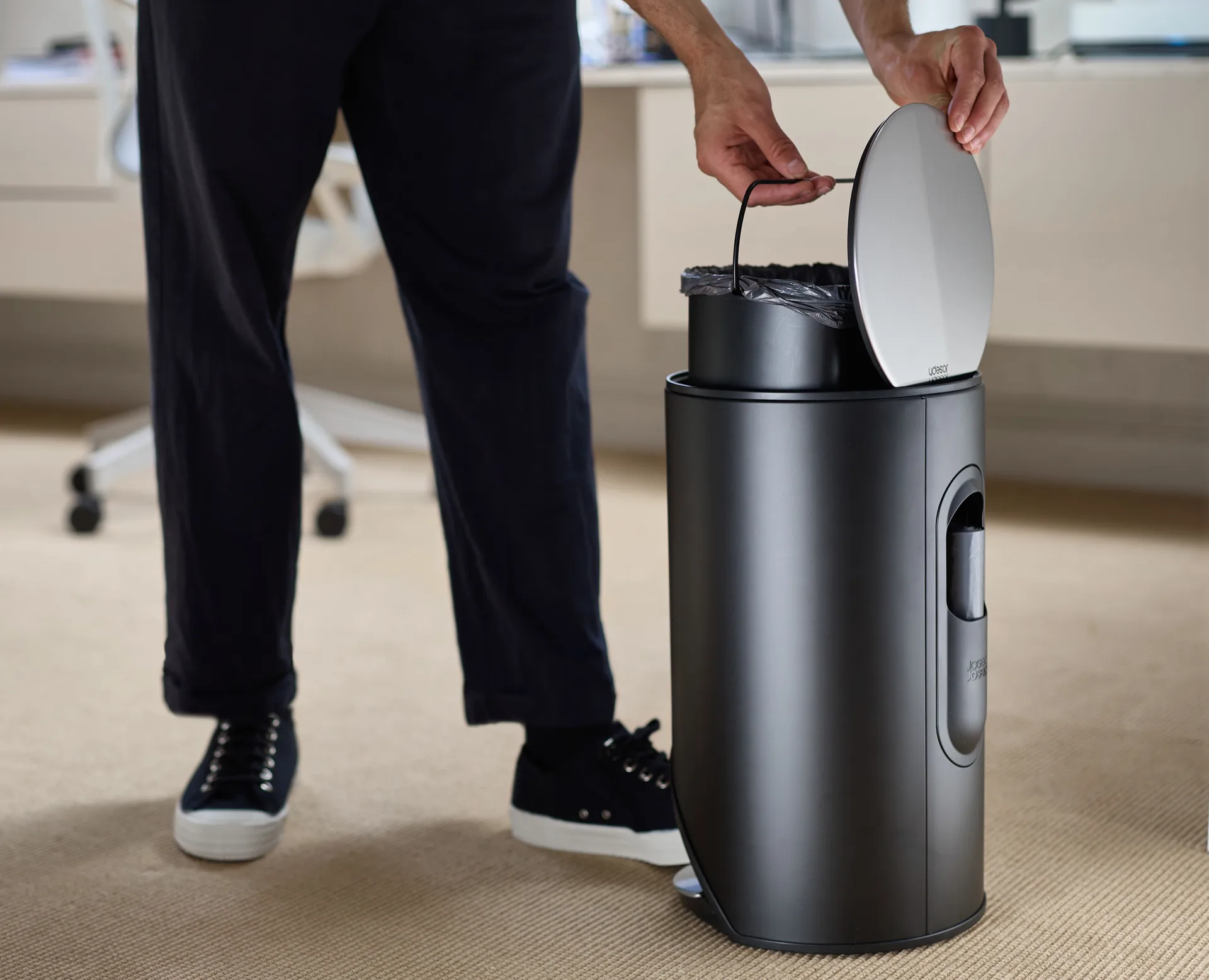 Joseph Joseph Arc kosz pedałowy 10 l, Carbon black Joseph Joseph