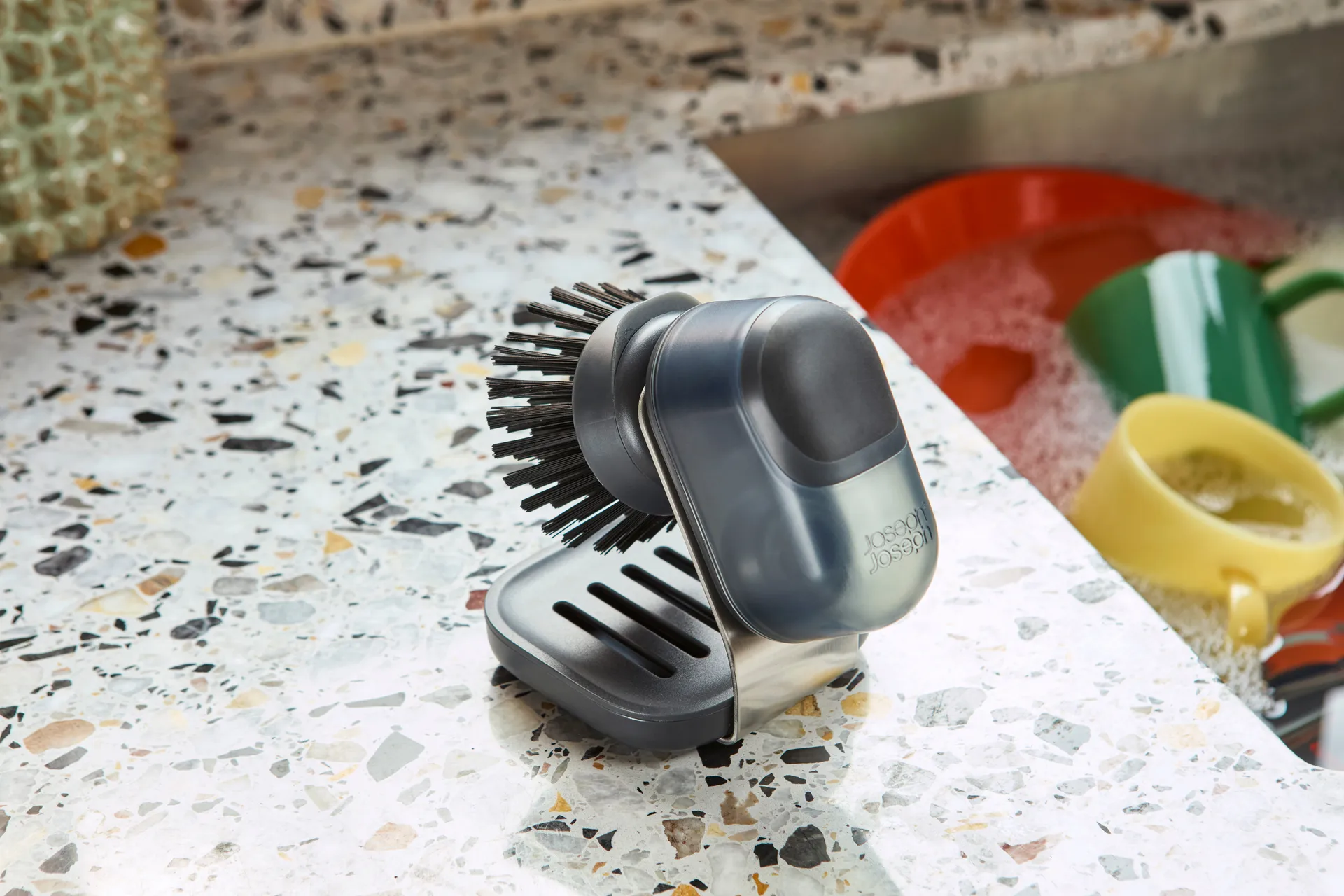 Joseph Joseph Sinktech Szczotka do rąk dozująca mydło ze stojakiem, Clear Joseph Joseph