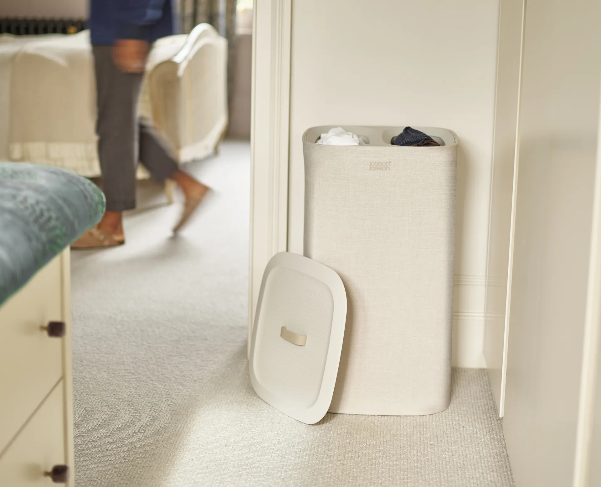 Kosz na pranie Tota 60 L, Ecru Joseph Joseph