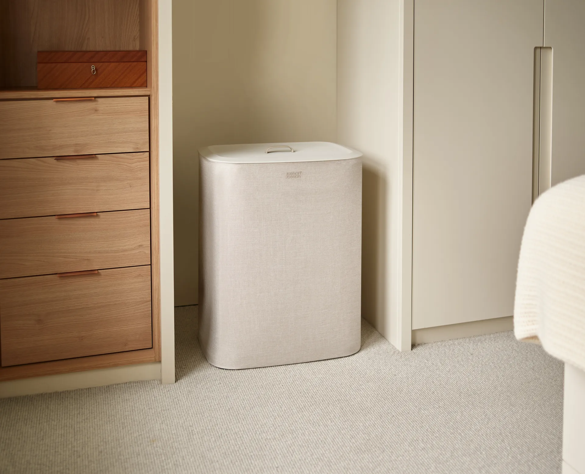 Kosz na pranie Tota 90 L, Ecru Joseph Joseph