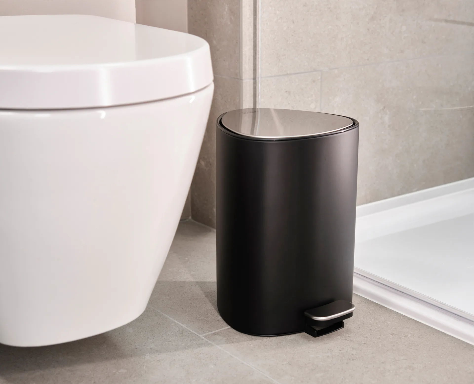 Kosz na śmieci Easystore 5 l, Matowa czerń Joseph Joseph