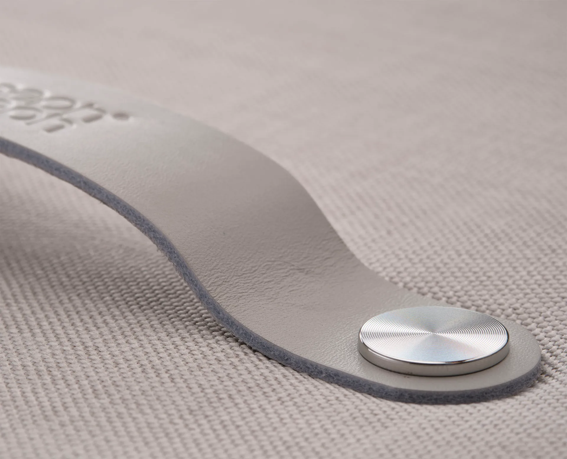 Tota Luxe 90-litrowy kosz do segregacji prania, Ecru Joseph Joseph