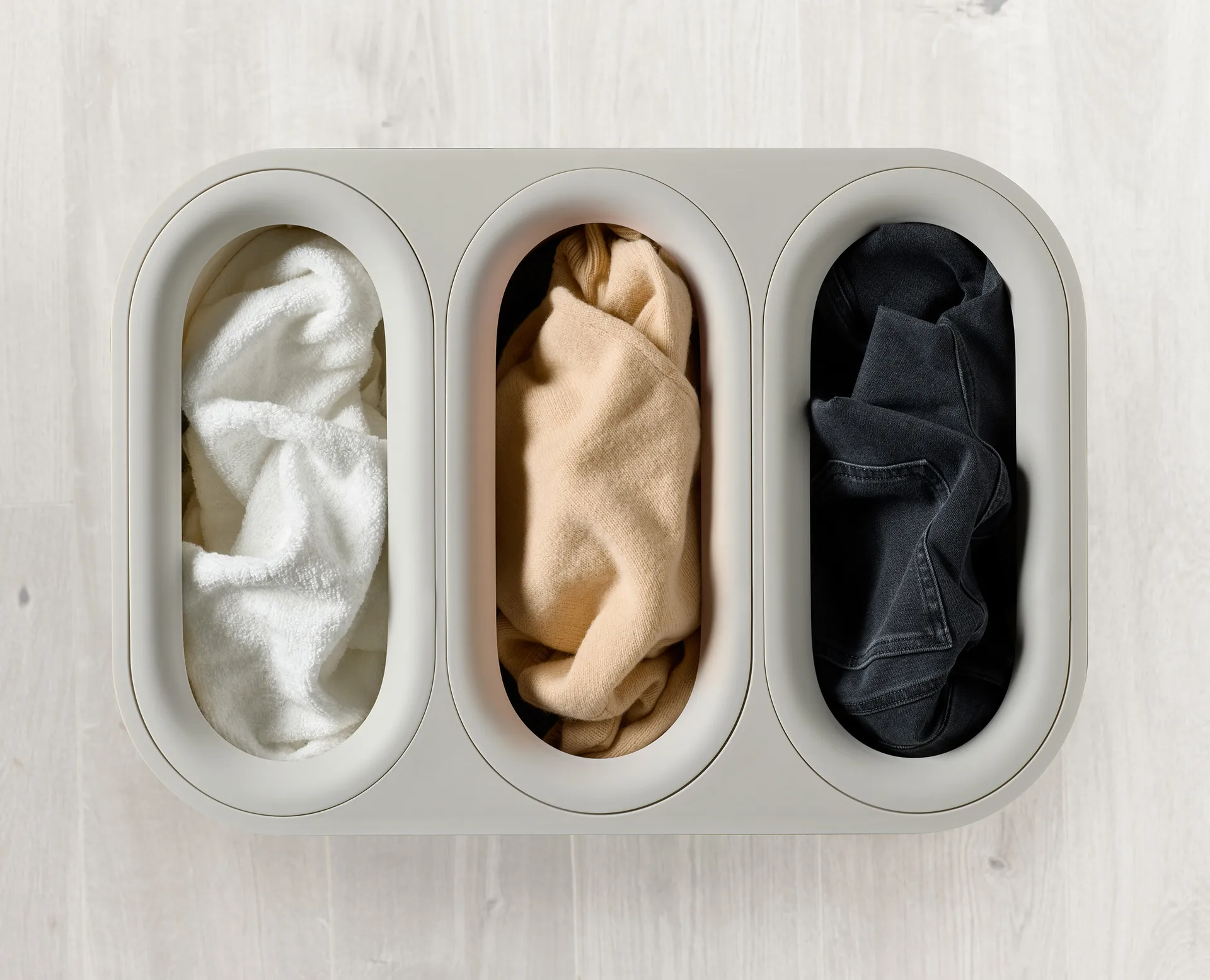 Tota Trio Luxe 90-litrowy kosz do segregacji prania, Ecru Joseph Joseph