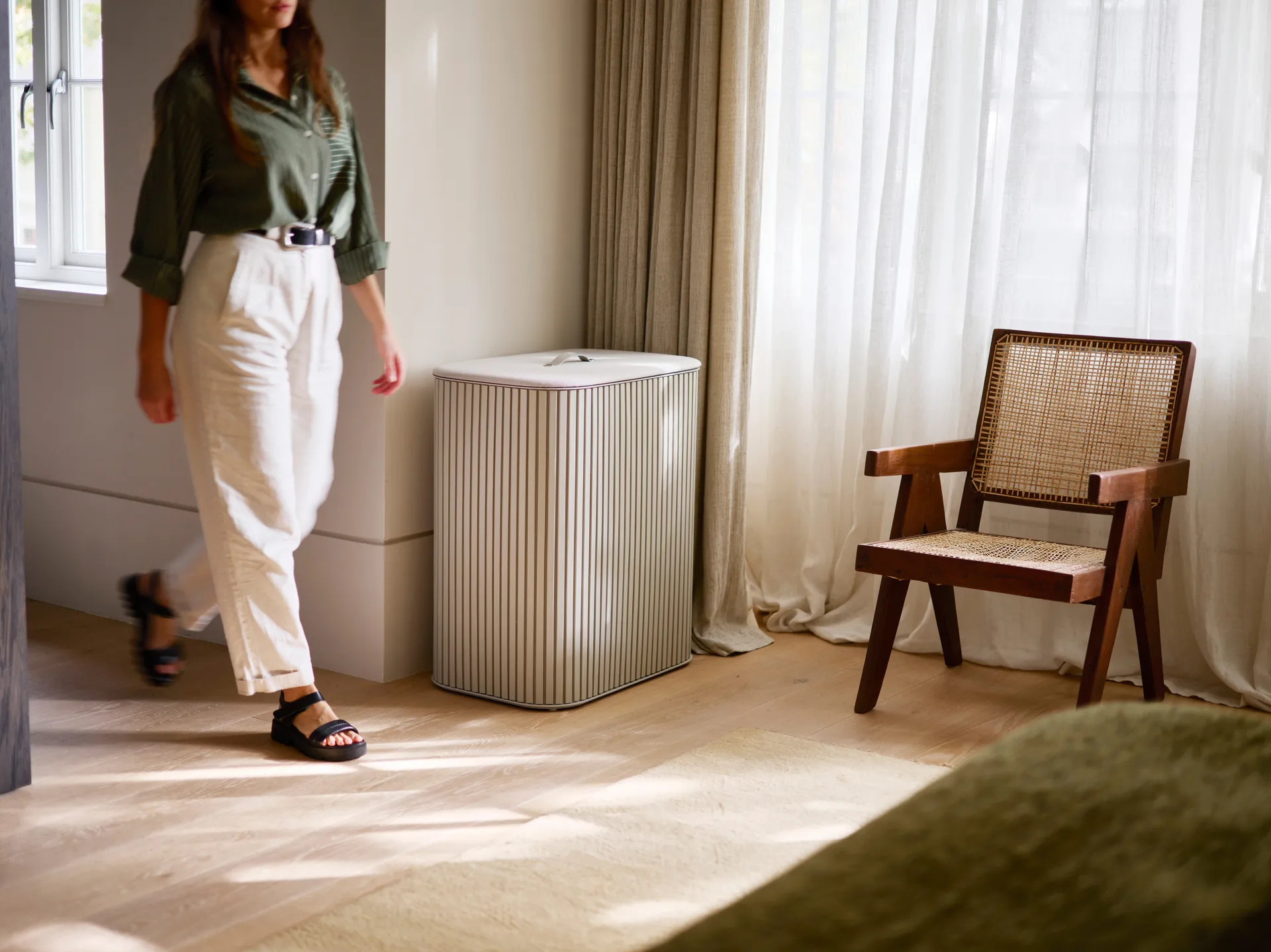 Tota Trio Luxe 90-litrowy kosz do segregacji prania, Ecru Joseph Joseph