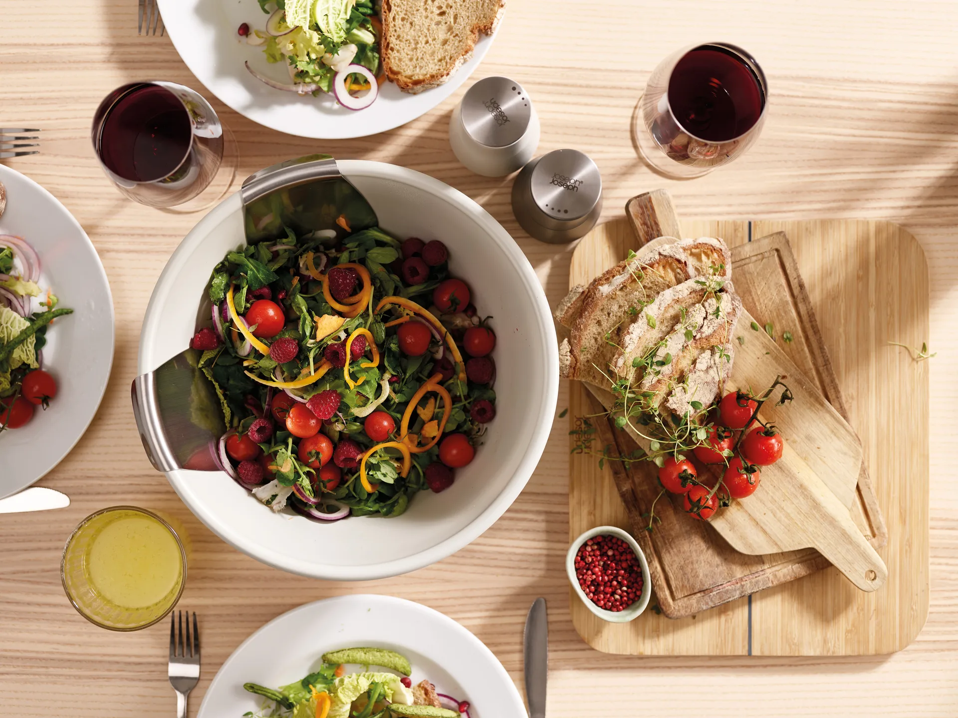 Zestaw młynków do soli i pieprzu Milltop, 2 części, Szaro-biały Joseph Joseph