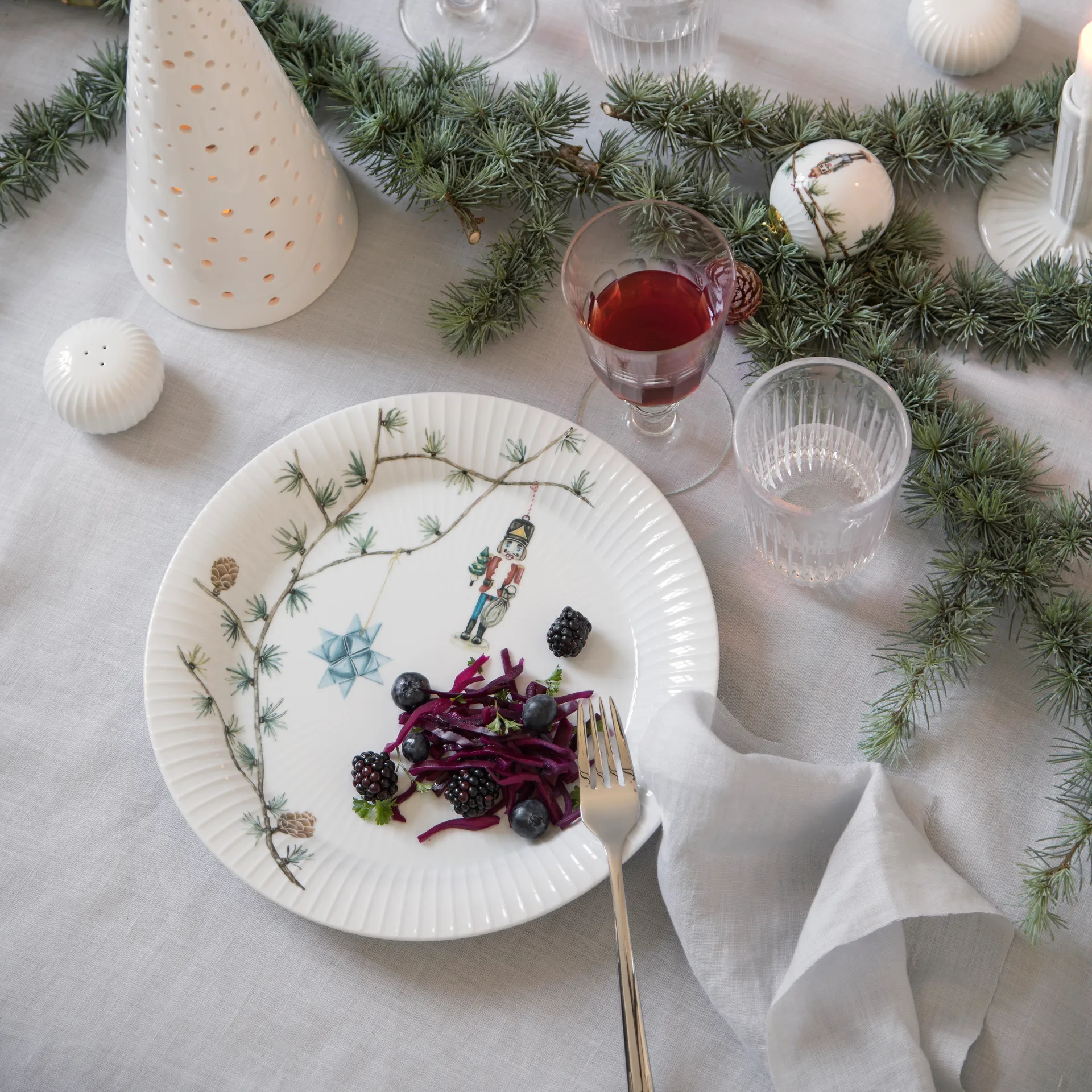 Hammershøi Christmas świąteczny serwis porcelanowy zestaw 18 elementów Kähler
