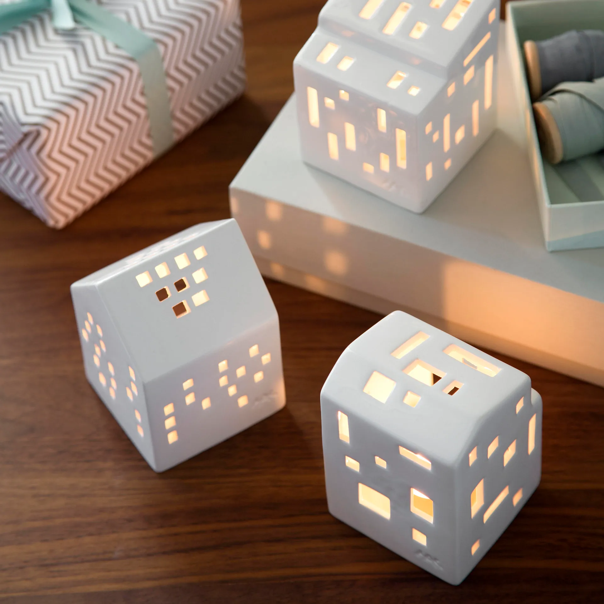 Mały świecznik ceramiczny Urbania, Funkis Kähler