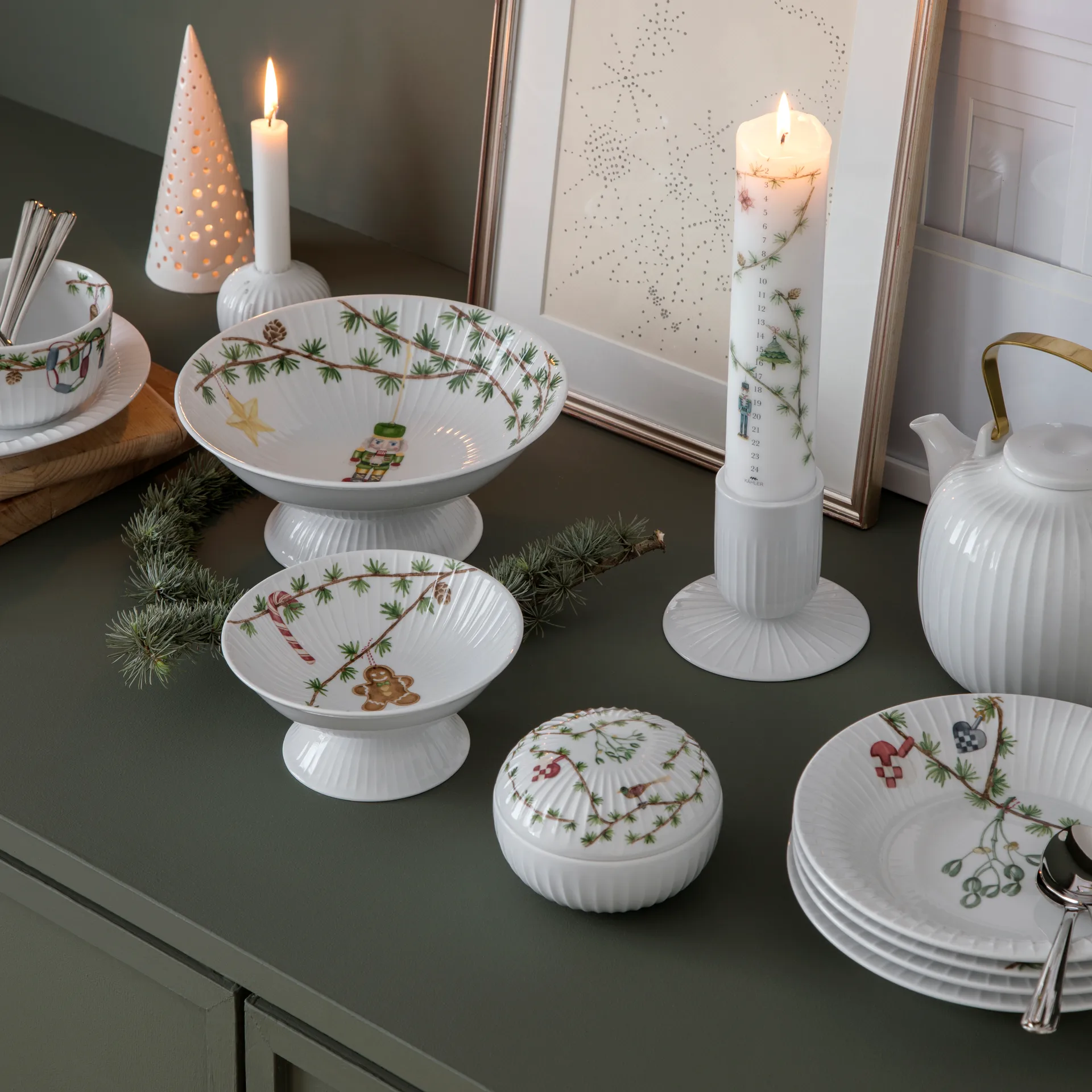 Miska świąteczna Hammershøi na stopce Ø23 cm, Biały Kähler