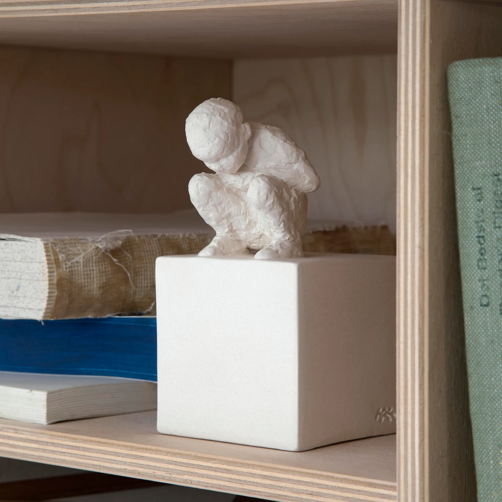 Rzeźba Character z przesłaniem, The curious one Kähler