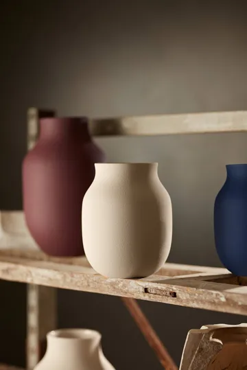 Wazon Studio Omaggio - Bordowy, 31 cm - Kähler