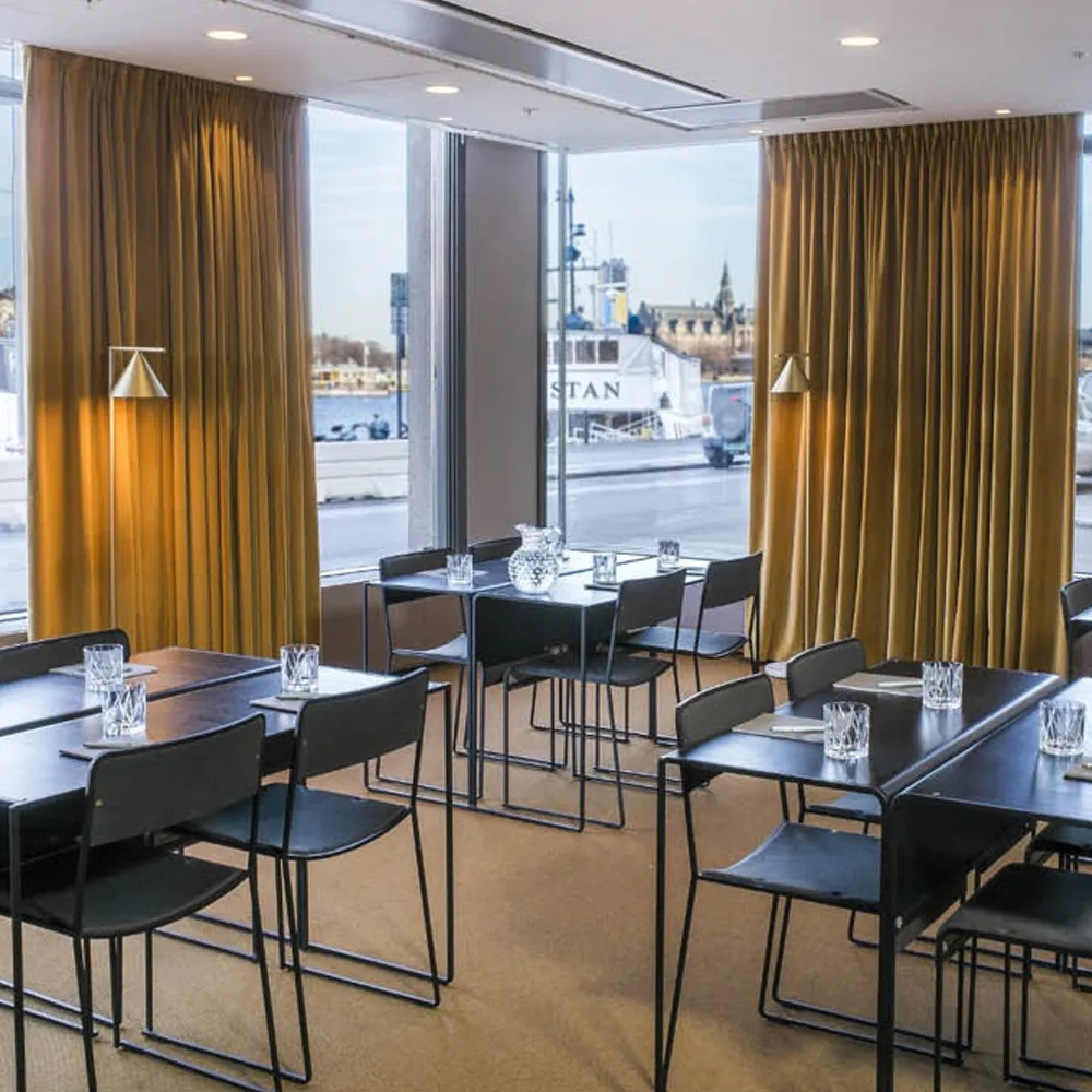 Biurko Brokk, Czarny Källemo