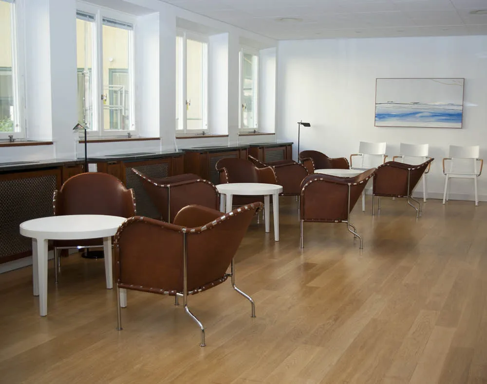 Fotel Bruno, Skóra pełnoziarnista brązowa vintage – stelaż chromowy Källemo