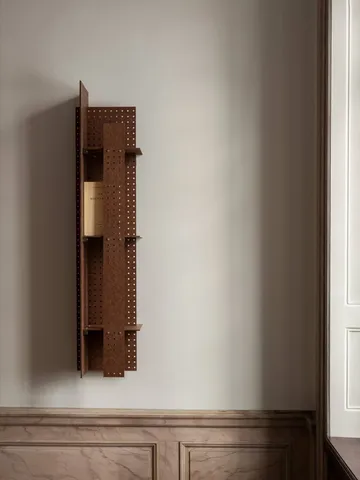 Półka ścienna FF02 The Perforated Furniture - Płyta pilśniowa twarda-orzech, 28x24x128 cm - Källemo