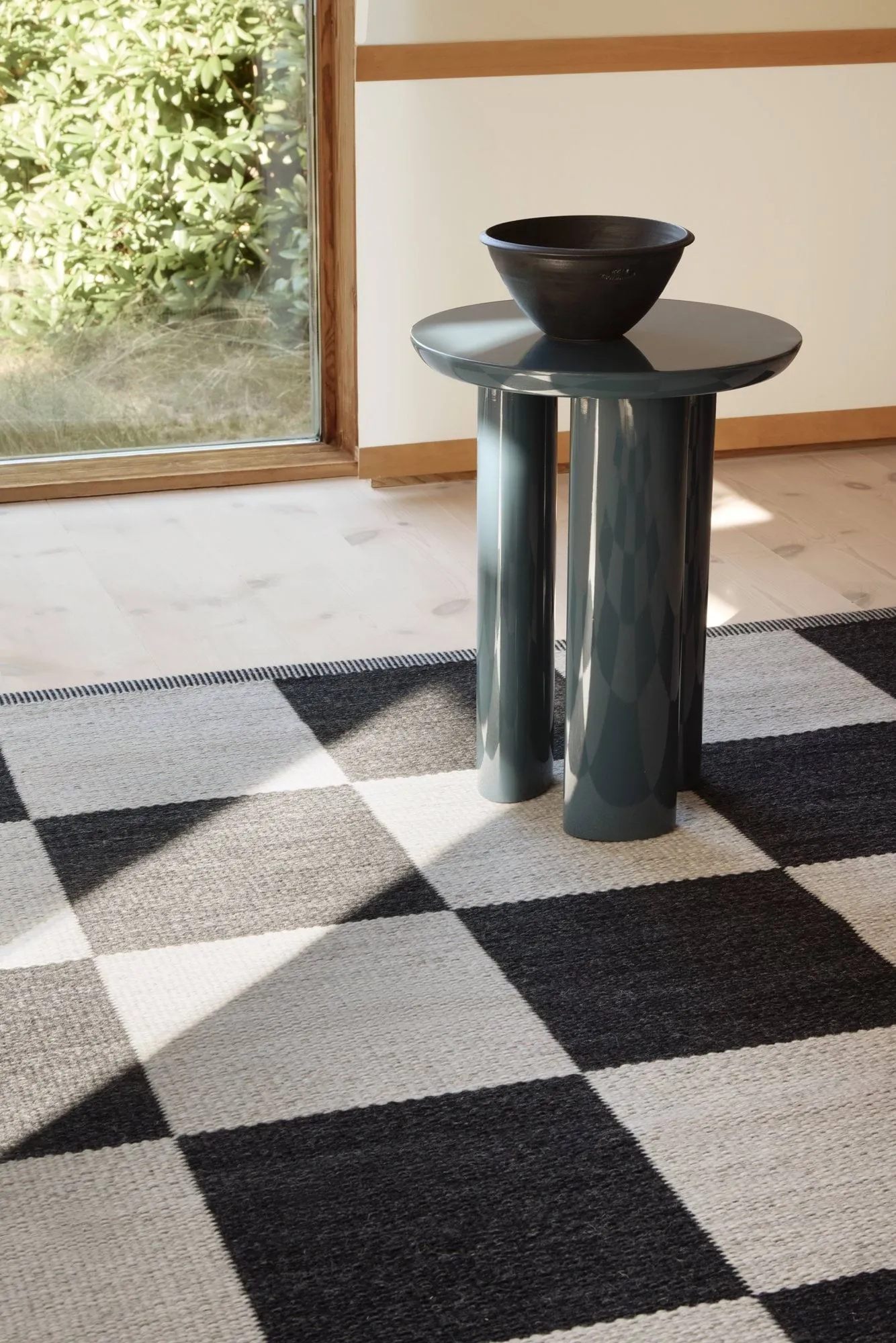 Mata Checkerboard Icon, 554 Midnight black, 165x240 cm Kasthall