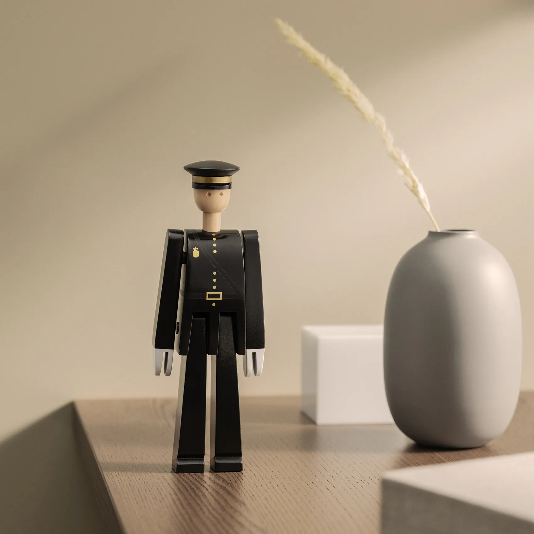 Kay Bojesen policjant, Czarny Kay Bojesen Denmark