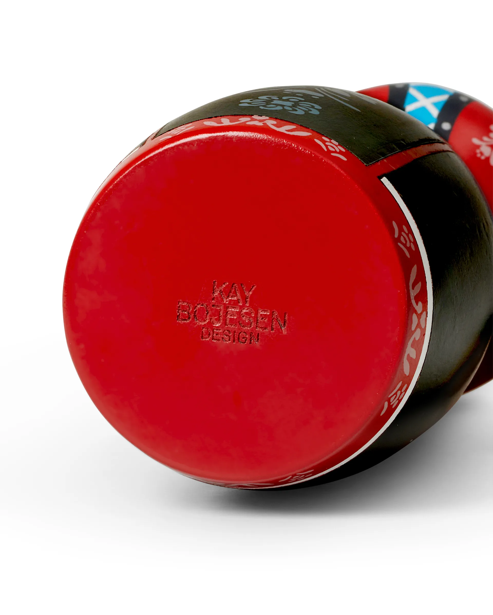 Kobieta w tradycyjnym stroju norweskim Kay Bojesen, Czarny-czerwony-biały Kay Bojesen Denmark