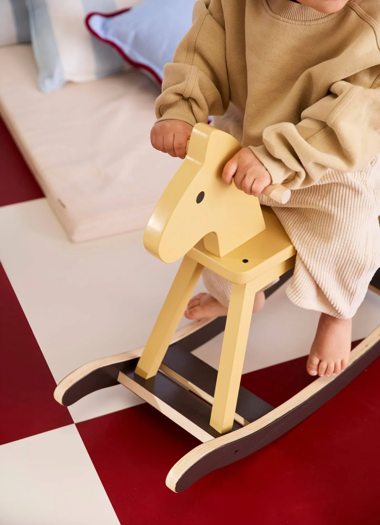 Konik na biegunach Kid's Concept, Miodowy żółty Kid's Concept