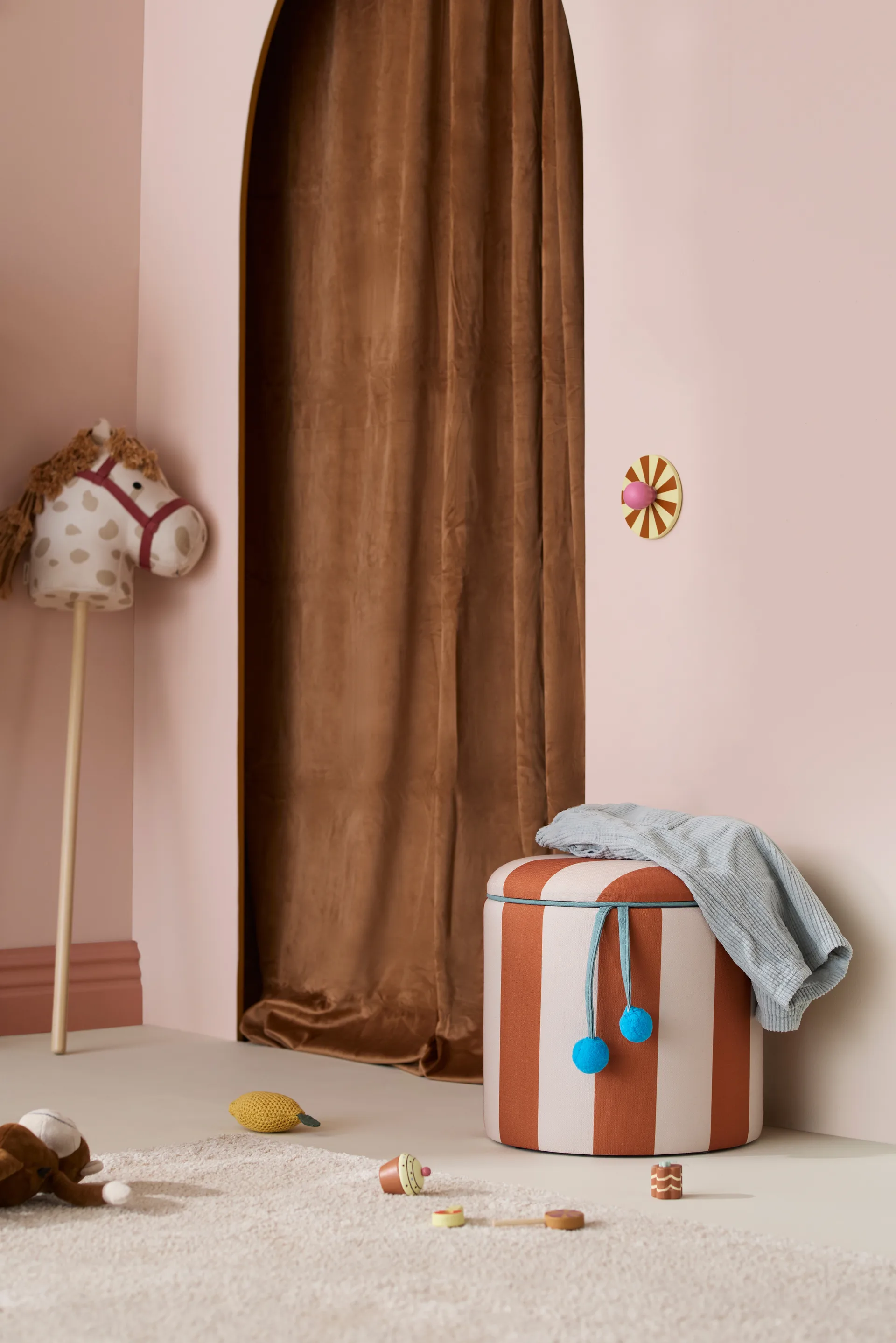 Pufa cylindryczna ze schowkiem, Brązowy, Ø40×30,5 cm Kid's Concept