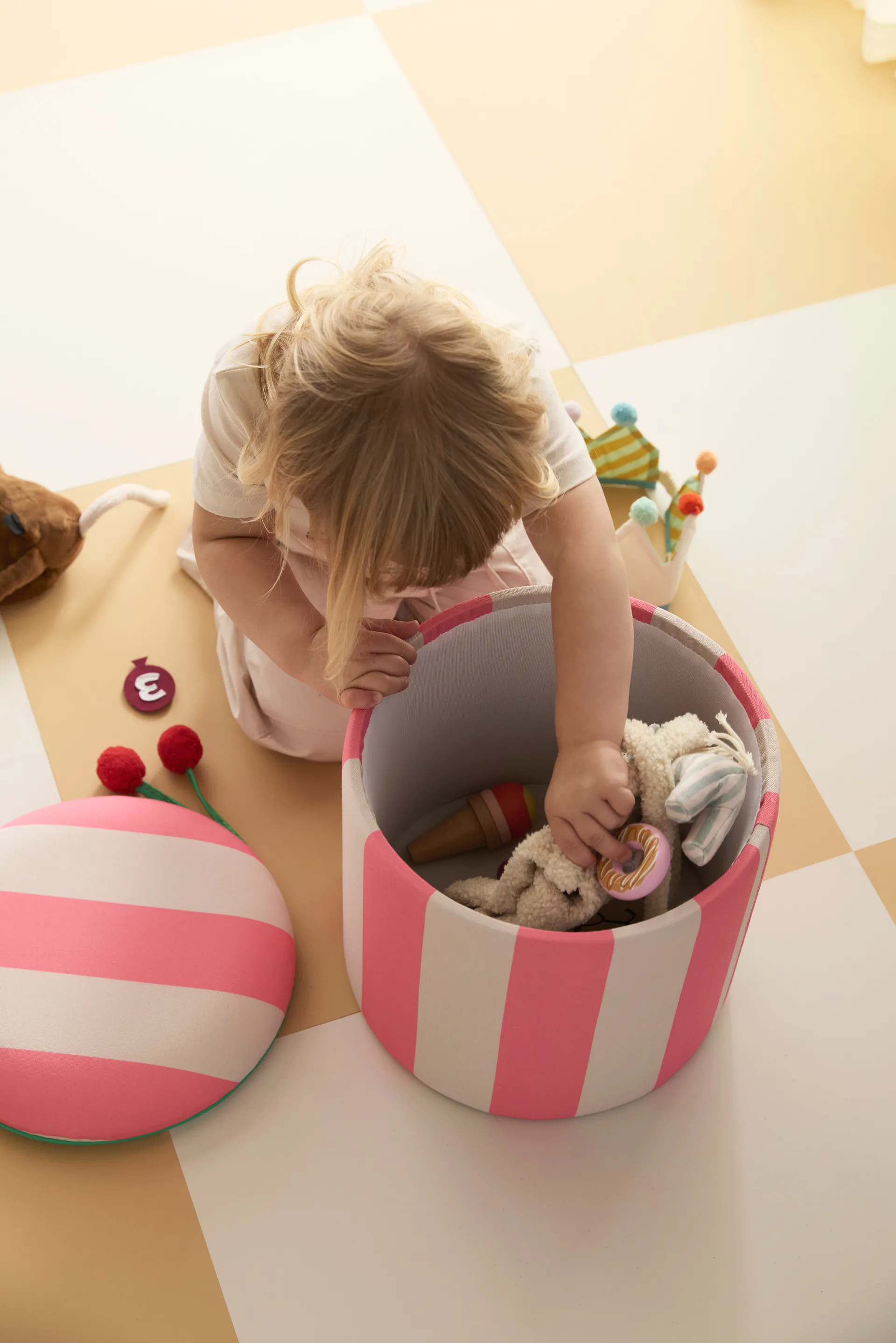 Pufa cylindryczna ze schowkiem, Różowy, Ø40×30,5 cm Kid's Concept