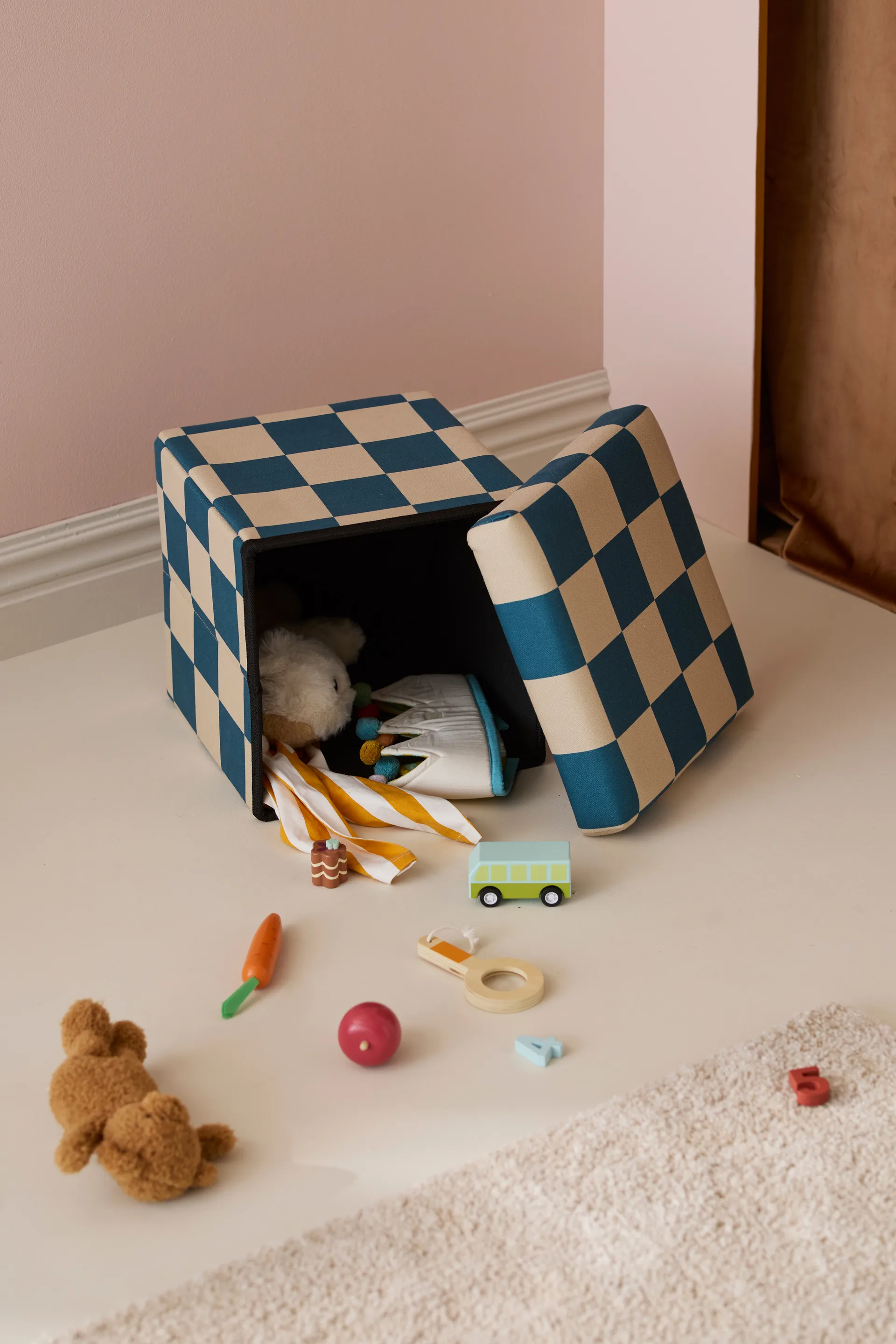 Pufa ze schowkiem w kratkę, Turkusowy, 30x30 cm Kid's Concept