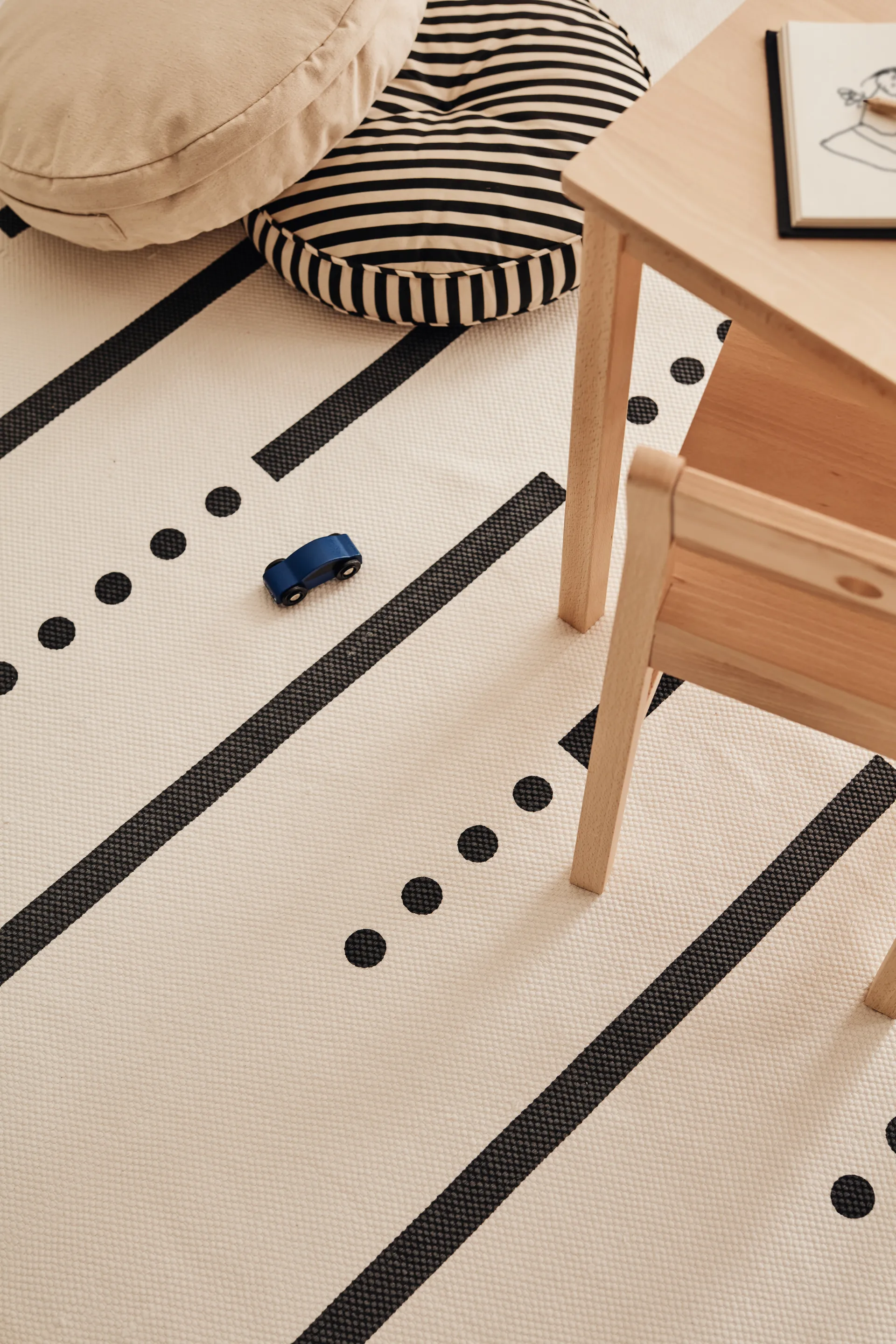 Szarobiały dywan Kid's Base, 130x160 cm, Biały Kid's Concept