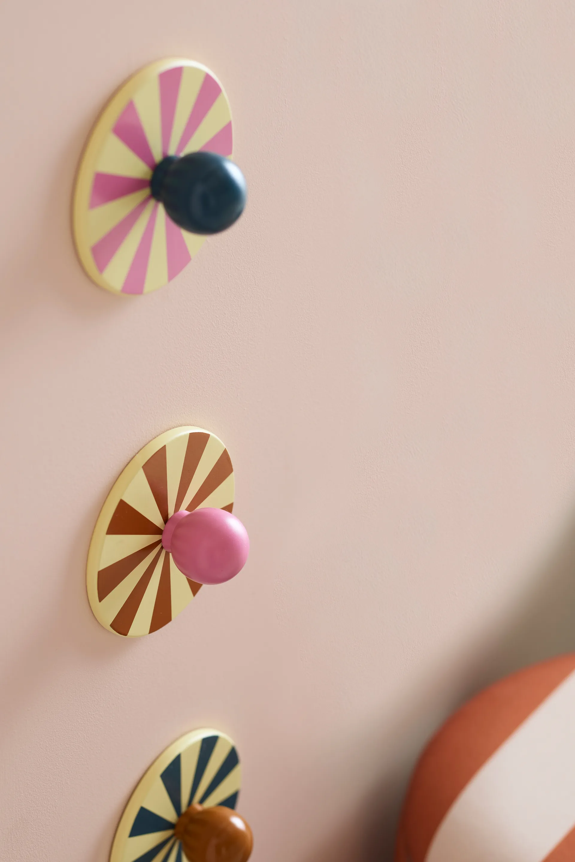 Zestaw 3 haczyków Cirkus, Multikolor, Ø10×4,4 cm Kid's Concept