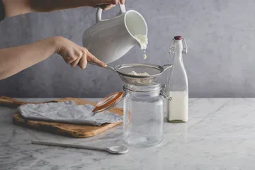 Kwadratowy słoik Kilner do przetworów z zapięciem pałąkowym - Przezroczysty, 1,5 L - Kilner