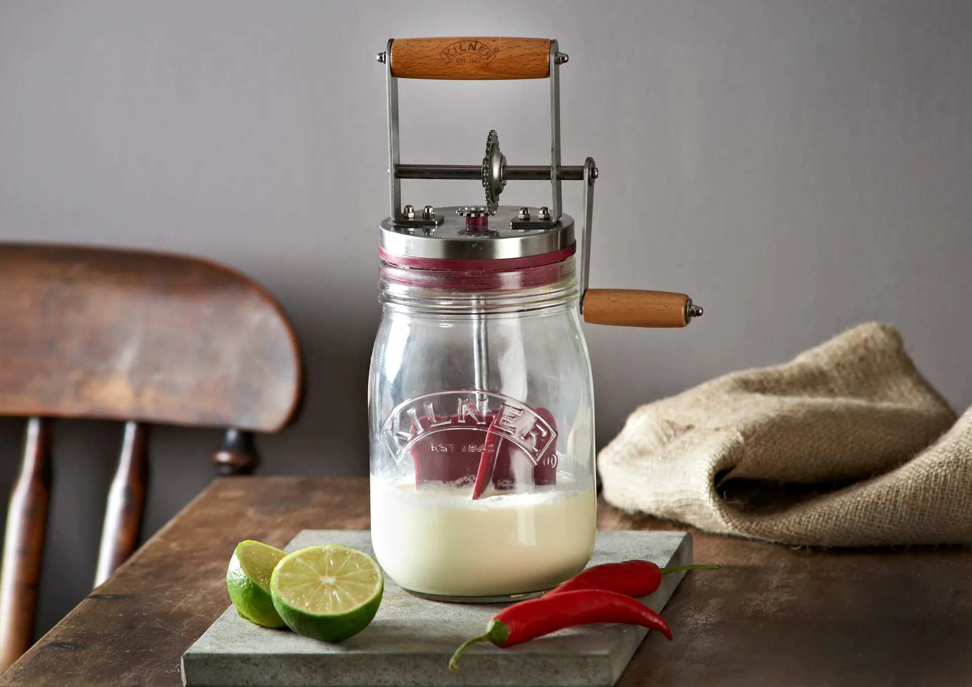 Maselnica Kilner, Przezroczysty-czerwony, 1 L Kilner