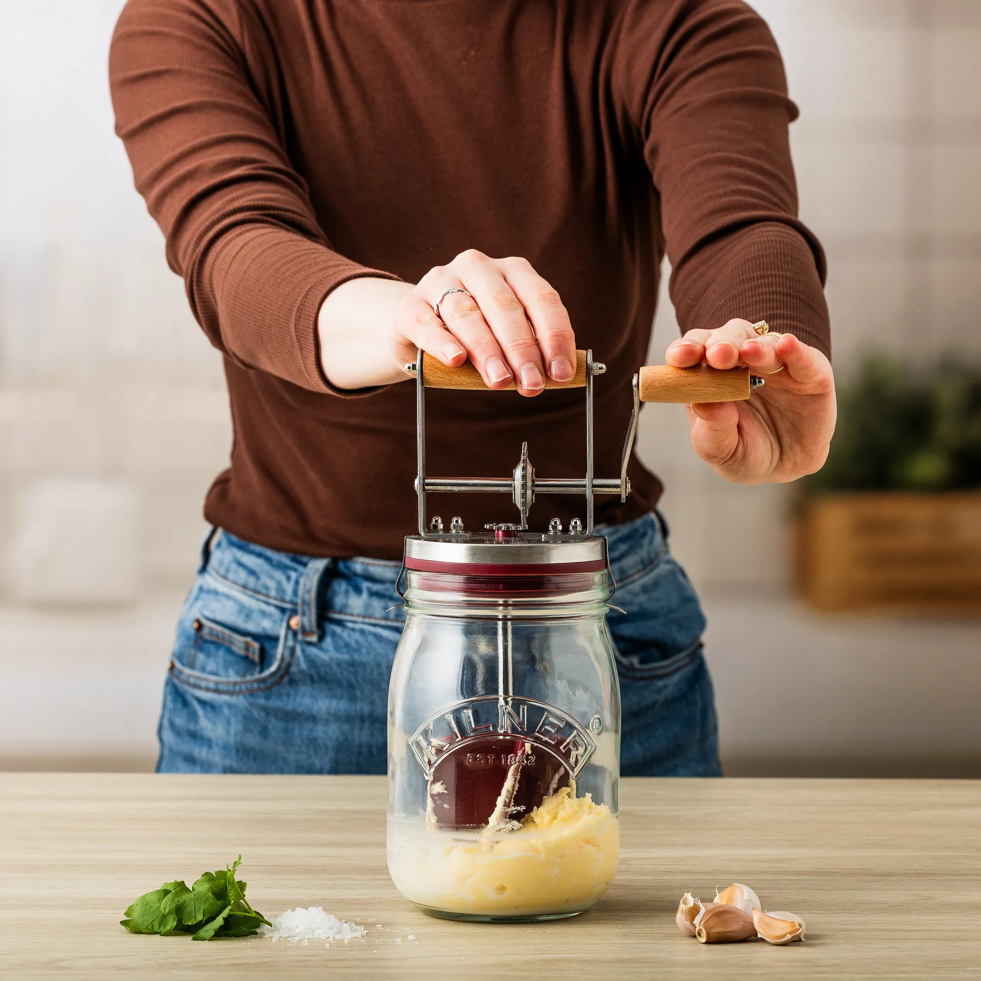 Maselnica Kilner, Przezroczysty-czerwony, 1 L Kilner