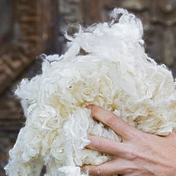 Koc z wełny Chevron  - nude - Klippan Yllefabrik