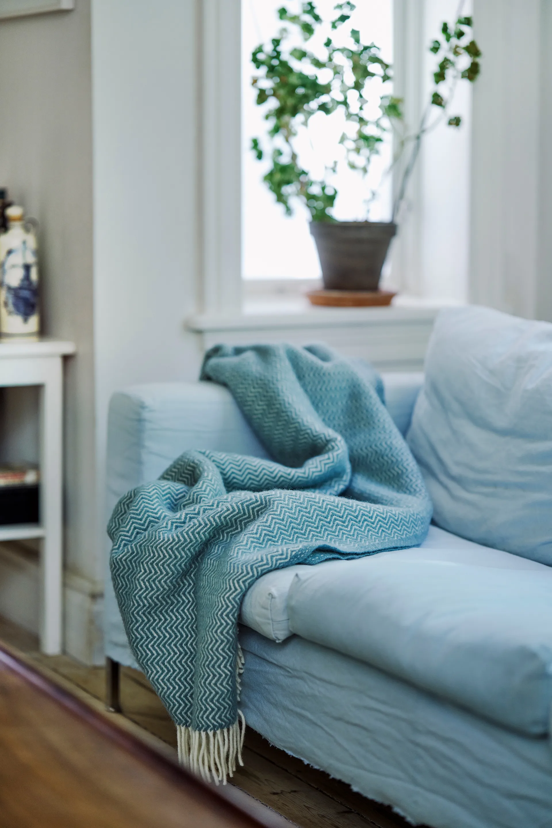 Pled wełniany Sorbet 130x200 cm, Jedwabny niebieski Klippan Yllefabrik