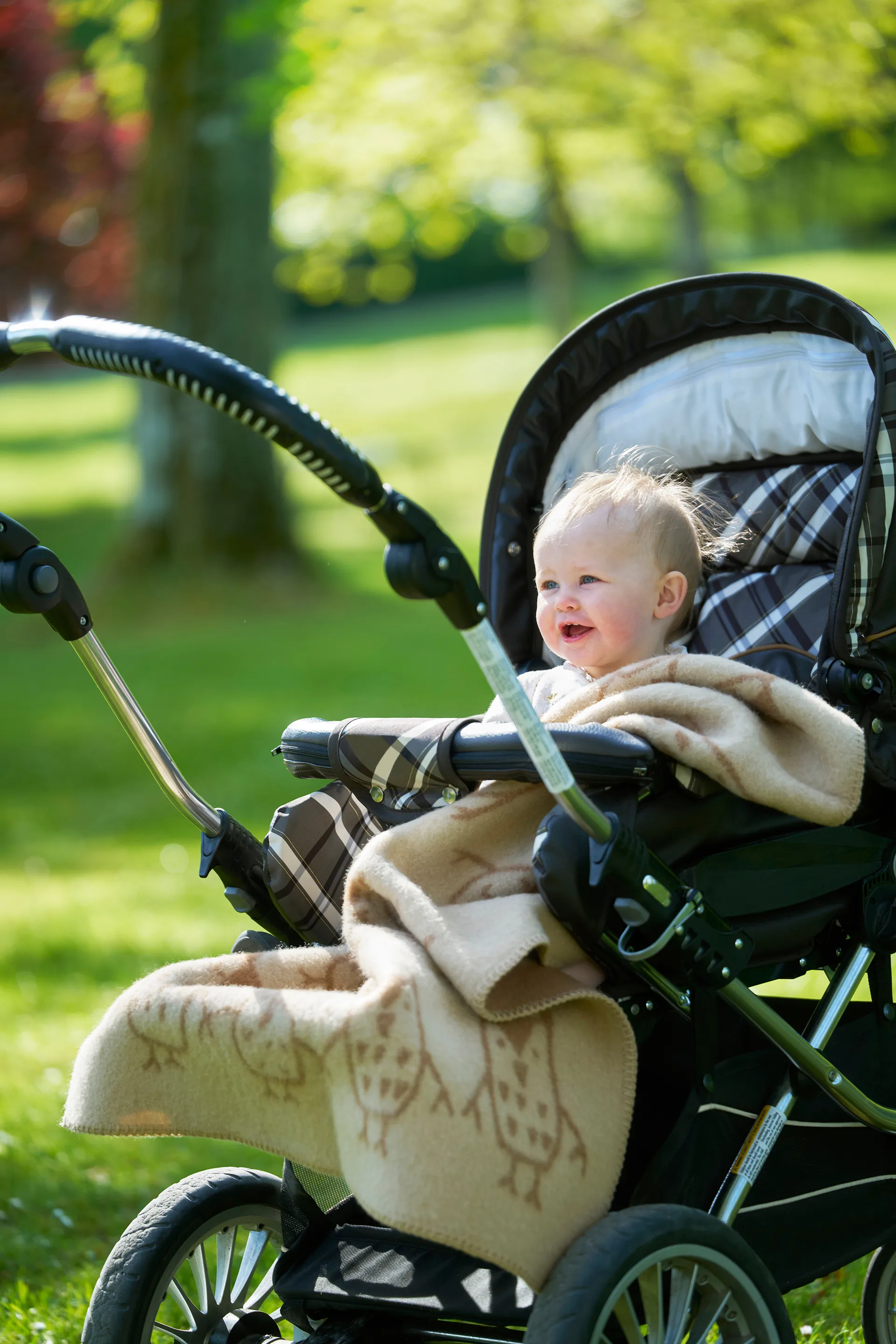 Przytulanka-kocyk Hand in hand 34x40 cm, Taupe Klippan Yllefabrik