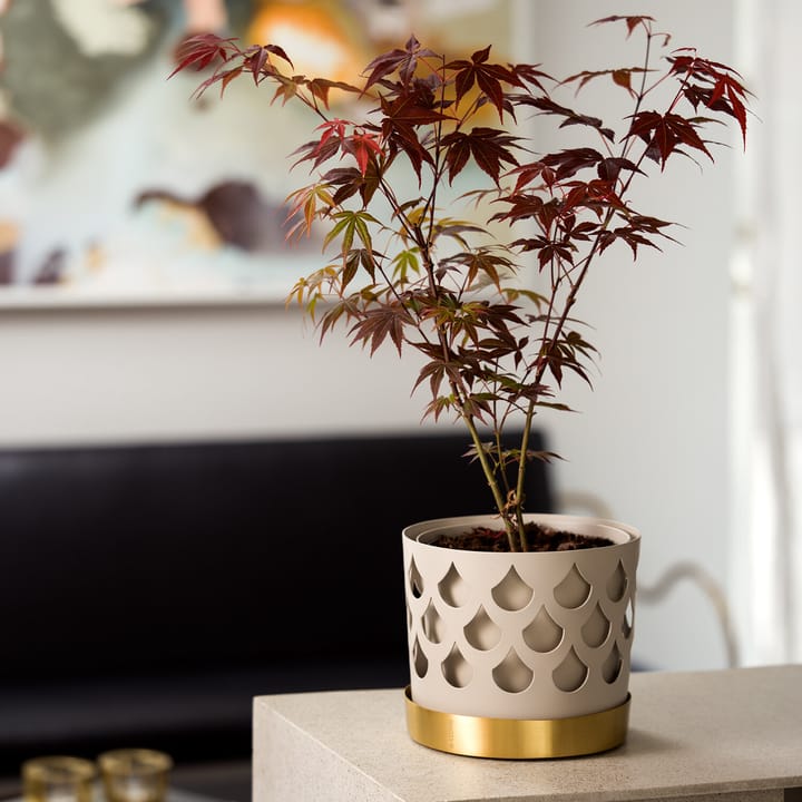 Doniczka mosiężna Trio Drop beżowa z podstawką, Medium Ø18 cm KLONG